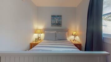 1 bedroom, internet, bed sheets