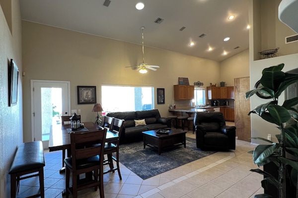 TV, lettore DVD, impianto stereo