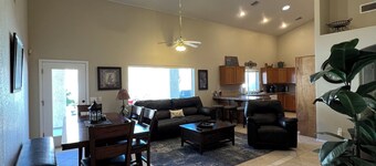 Vakkert hjem-flott for store familier - Den er fjerde soverom m / køyesenger