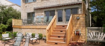 Late cancellation, A Magical setting on the cove.  Aug. 22 - Sept. 11  Available