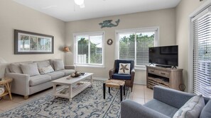 Een smart-tv en een dvd-speler