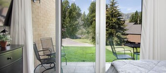 Helt renoveret Bigwood Condo, fantastisk værdi med udsigt!