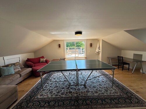 Walking Distance To Shops, Restaurants And  Footbridge