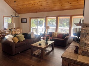 Smart TV, fireplace, DVD player, books