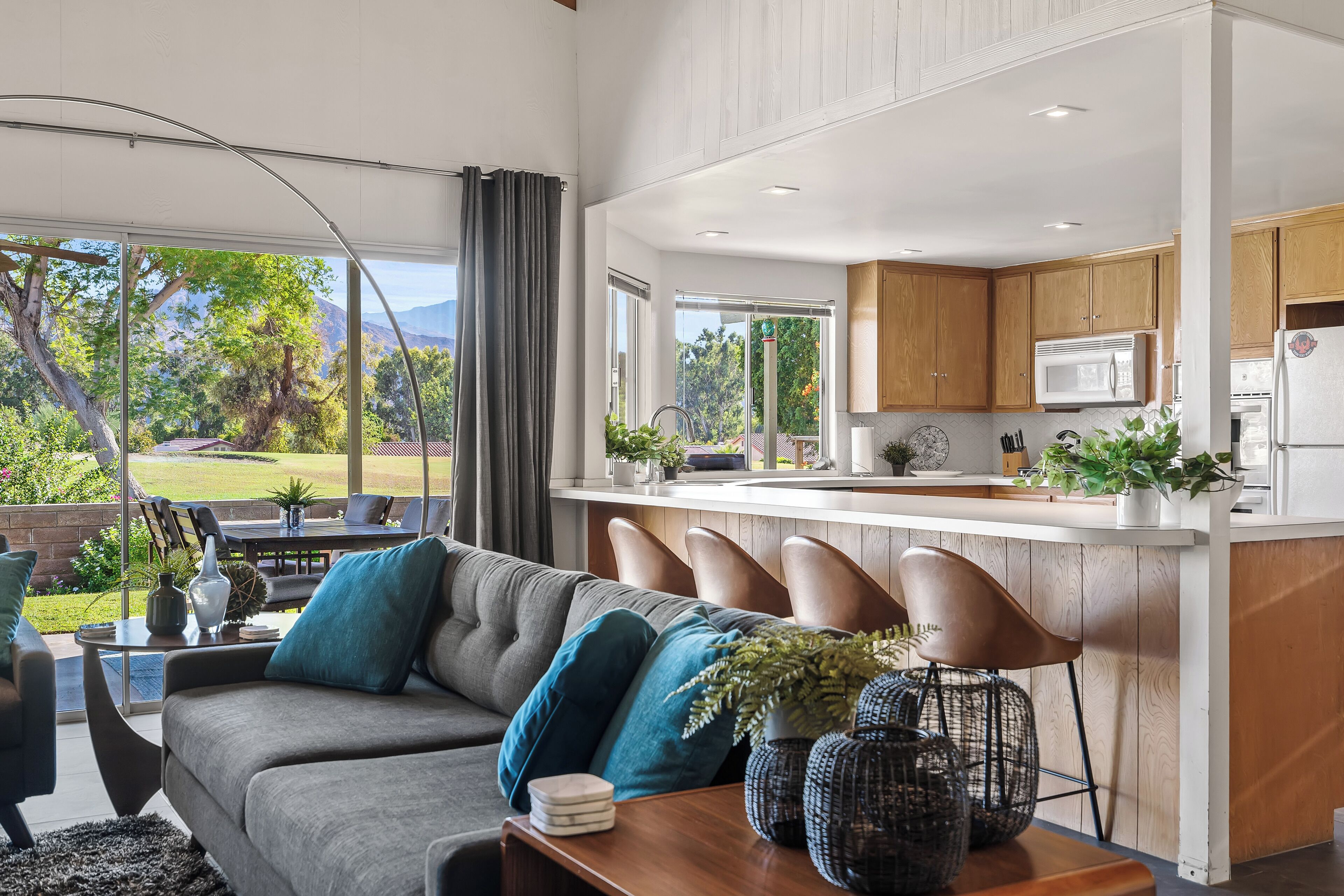 智能電視、壁爐、 辦公室