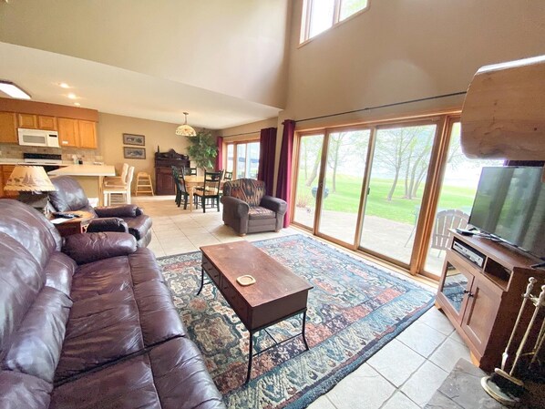 Smart TV, fireplace, DVD player, video library