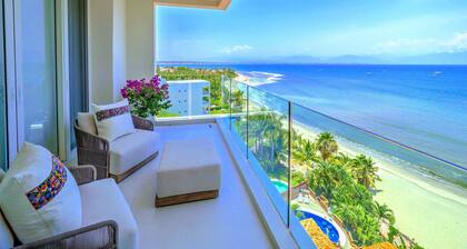 Luxueux penthouse en bord de mer! Vue panoramique, plage de sable blanc, piscine privée