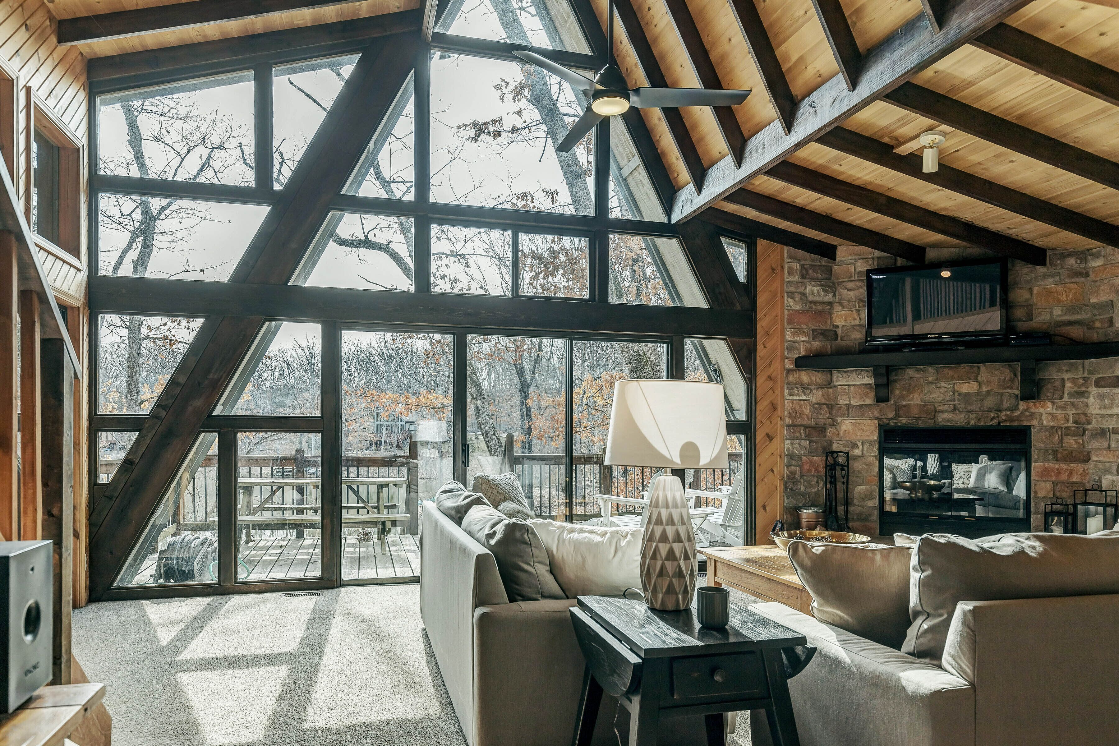 Gorgeous Lakeside Getaway Chalet by Sarah Bernard