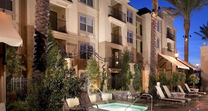 A Luxurious Resort Style Condo in the Heart of Irvine