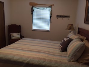 3 bedrooms, in-room safe, iron/ironing board, WiFi