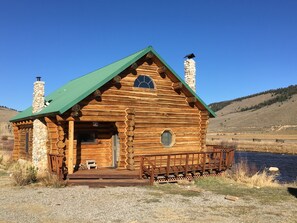 Exterior - Sleeping..... by a River? (Stanley)