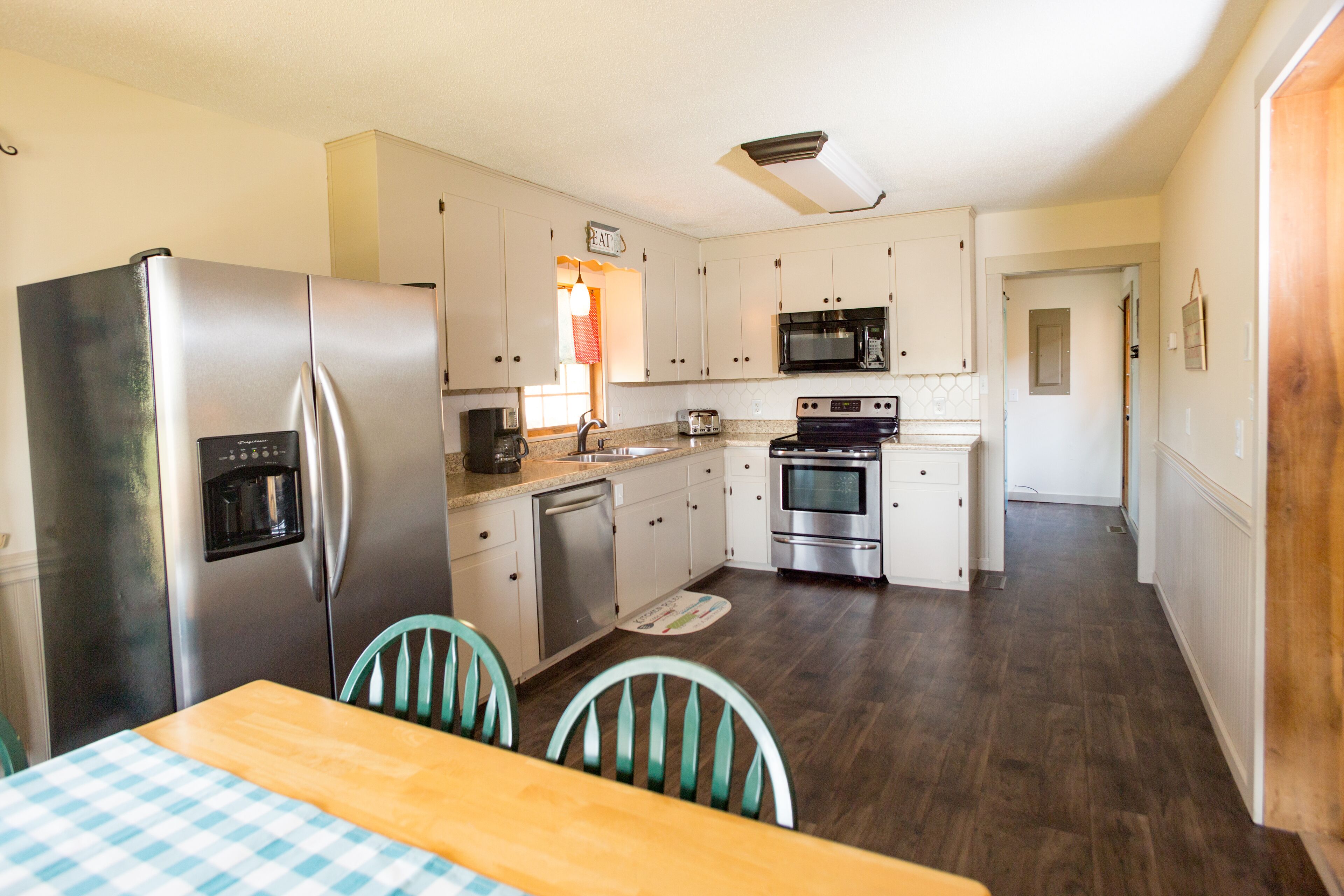 Beautiful, River-Front, Pet-Free Home