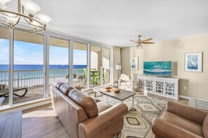 TV - Destin Beachfront Condo, Amazing Views & Sunsets (Destin)