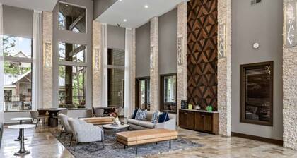 Spacious 2 bed/2bath in The Woodlands**