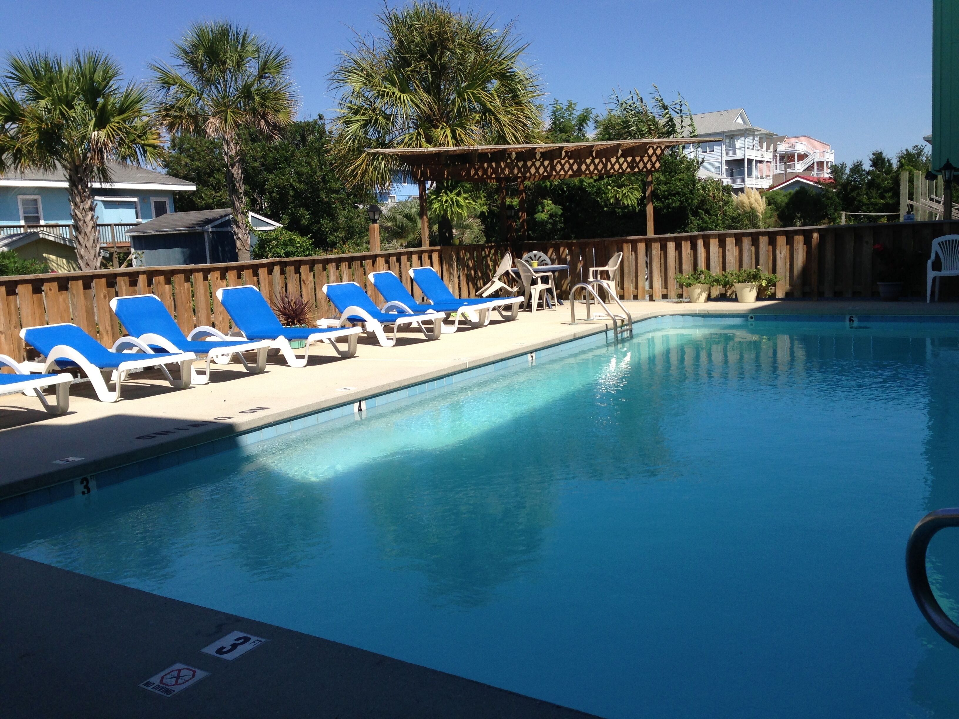 Oceanview Condo-Oceanside Porch-First Floor-Wifi-Saline Pool