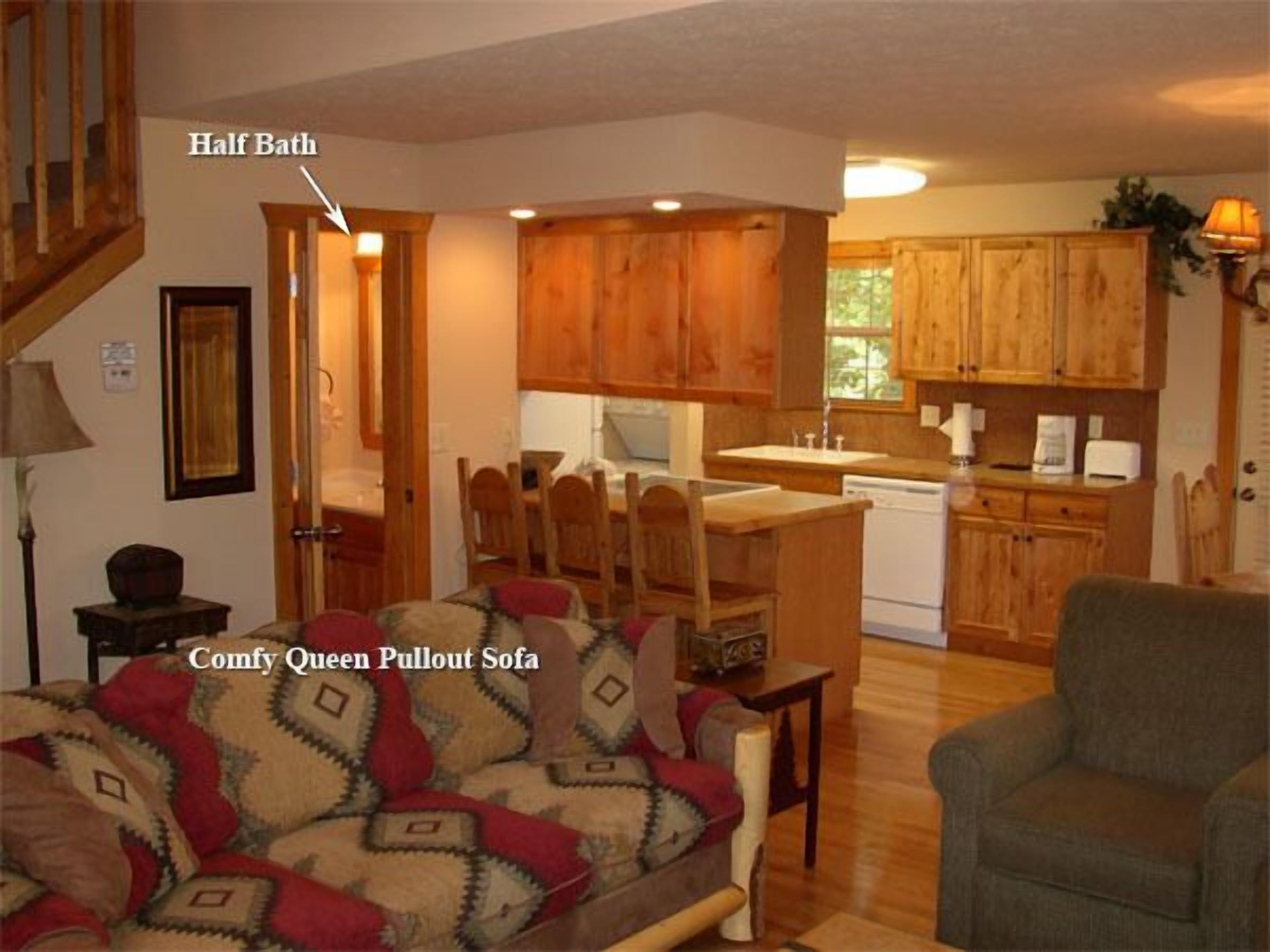 "Woodland Romance" 1Br Cabin, Pets, Fishing, Golf, Pool, Playground, FUN!