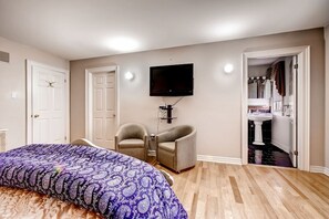 12 bedrooms, free WiFi - A Castle on 3 Acres & 17,000 sq. ft. in Brampton, ON (Brampton)