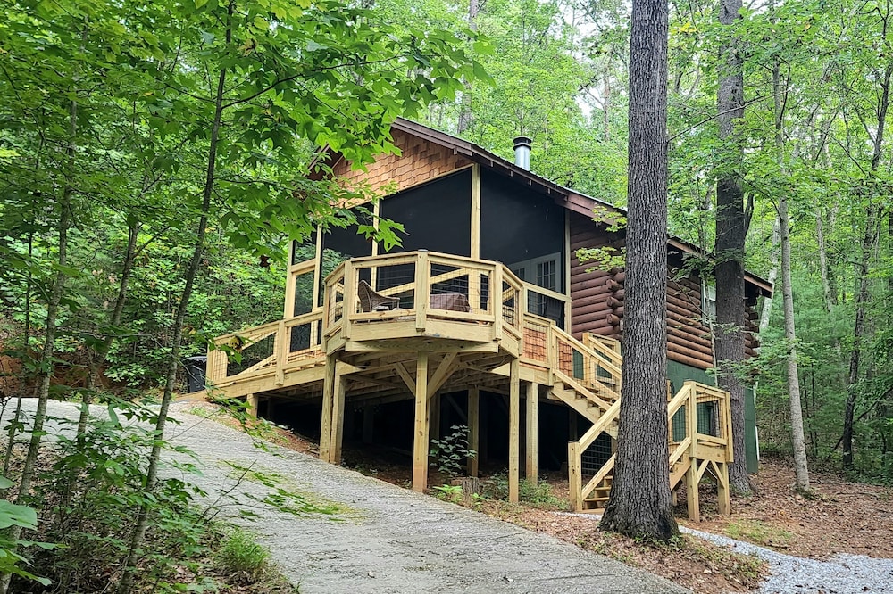 Bird Song Cabin-Great Privacy for that romantic getaway