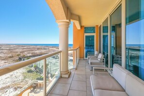 Property grounds - Last Minute Opening for Memorial Day! (Pensacola Beach)