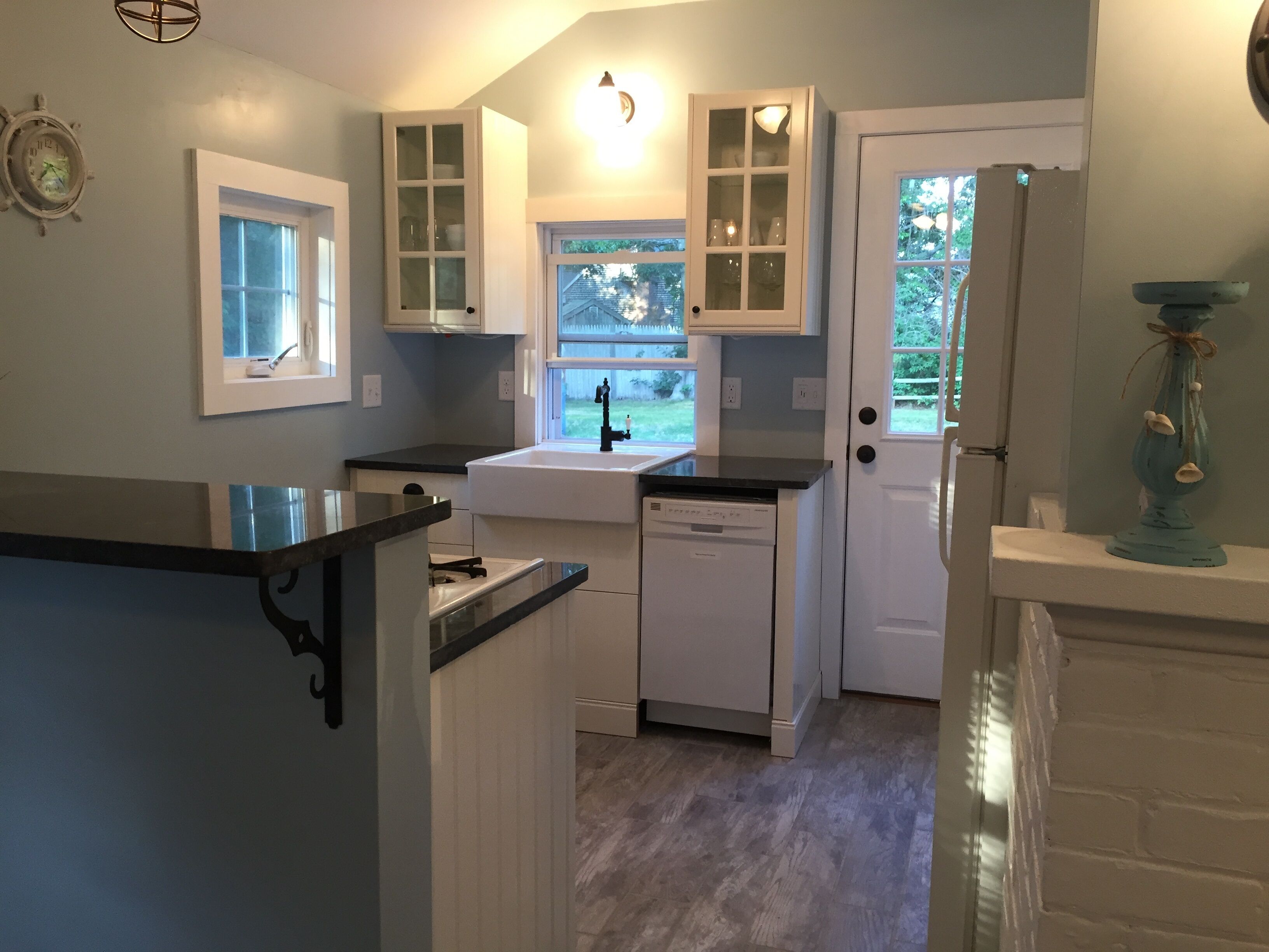 Walk to beach - three bedroom cottage