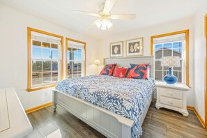 4 bedrooms, free WiFi, bed sheets