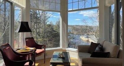 Oceanfront Boutique Style - 10 minutes To Downtown