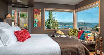 Cottage with Puget Sound, Mount Rainier, & Olympic Views