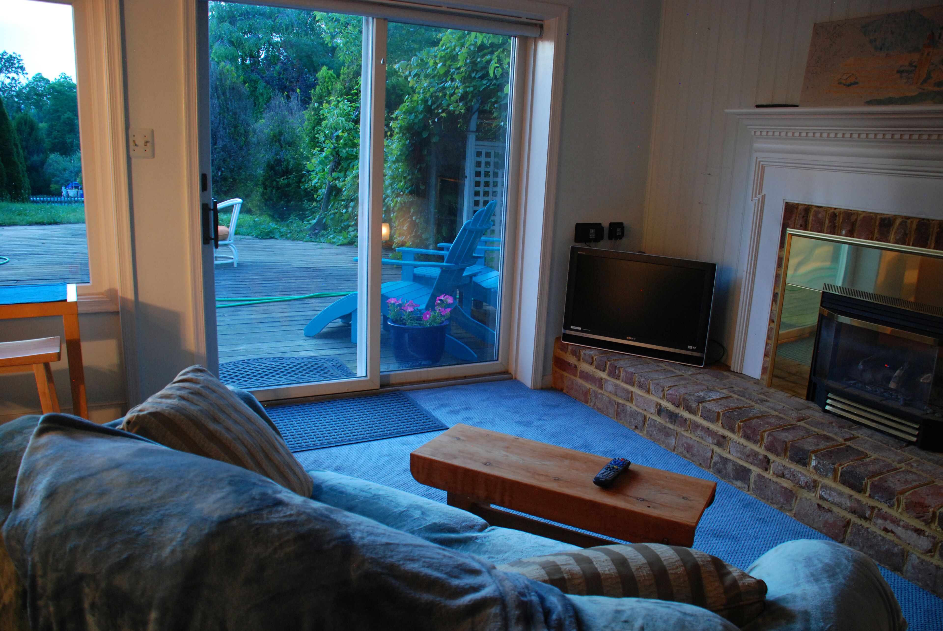 Tyrolean garden with pool and separate entrance to the art room