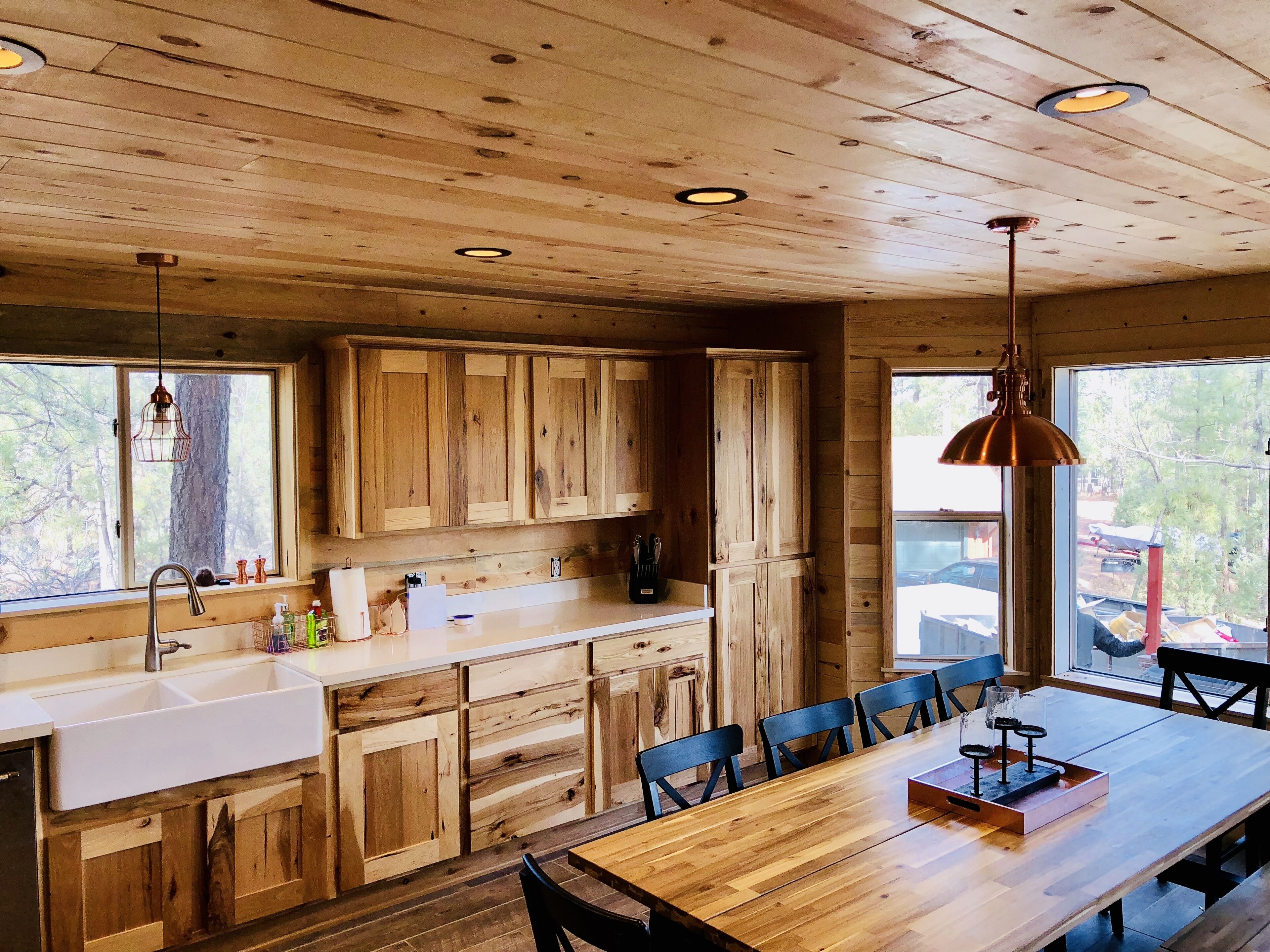 Luxury Remote Cabin on the national forest, HUGE Game room, Hot Tub & more