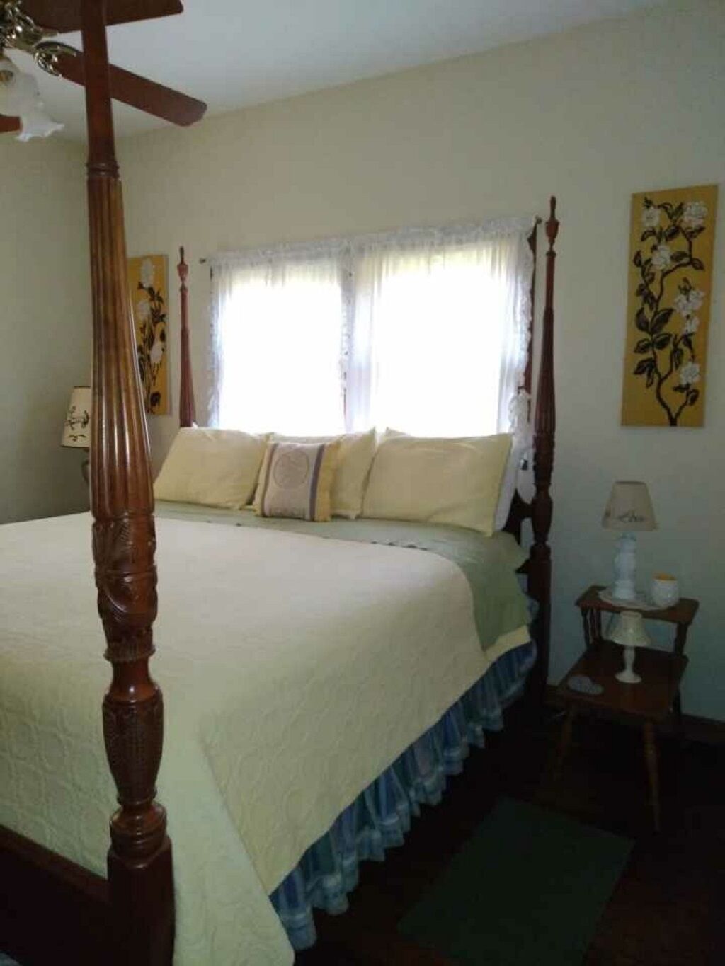 Farm House with Bunk House 1 Mile from Downtown Helen Ga - Pool Table & Fire Pit