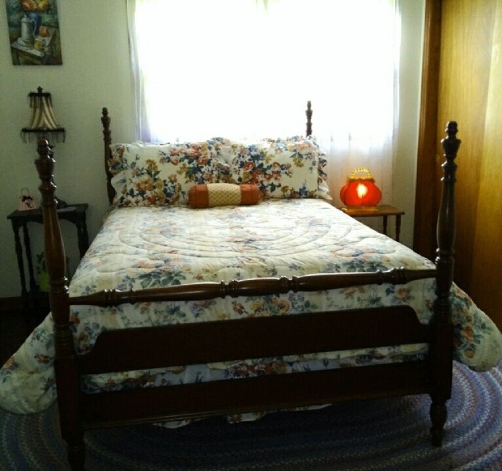 Farm House with Bunk House 1 Mile from Downtown Helen Ga - Pool Table & Fire Pit