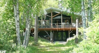 King's Cabin, just 2 miles from the Park entrance in West Glacier!