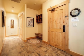 Interior - BL6304 | Private Roof Top with Hot Tub | Stunning Condo | Air Chilling | Pools (Steamboat Springs)
