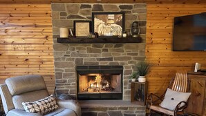 Unclassified image, 3 of 50, button - Luxury Riverfront Home w/ Fireplace, Cargo Lift, Kayaks, Firewood, Fenced Area (Everett)