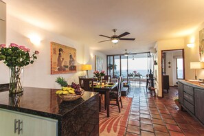 Dining - Luxury 6th Floor La Palapa Los Muertos Beach Condo (Puerto Vallarta)