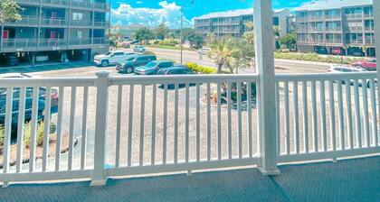 Ask for special monthly rates . Pets allowed for rentals 30 days or greater.