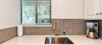 Spacious 2BR condo with pool, fireplace,at Silverado Country Club