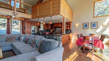 TV, fireplace, DVD player