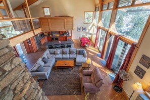 TV, fireplace, DVD player
