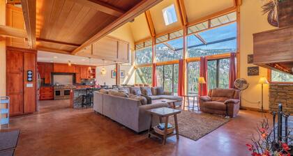 Carson View, amazing views of Carson Peak and Gull Lake, walk to Gull Lake & town