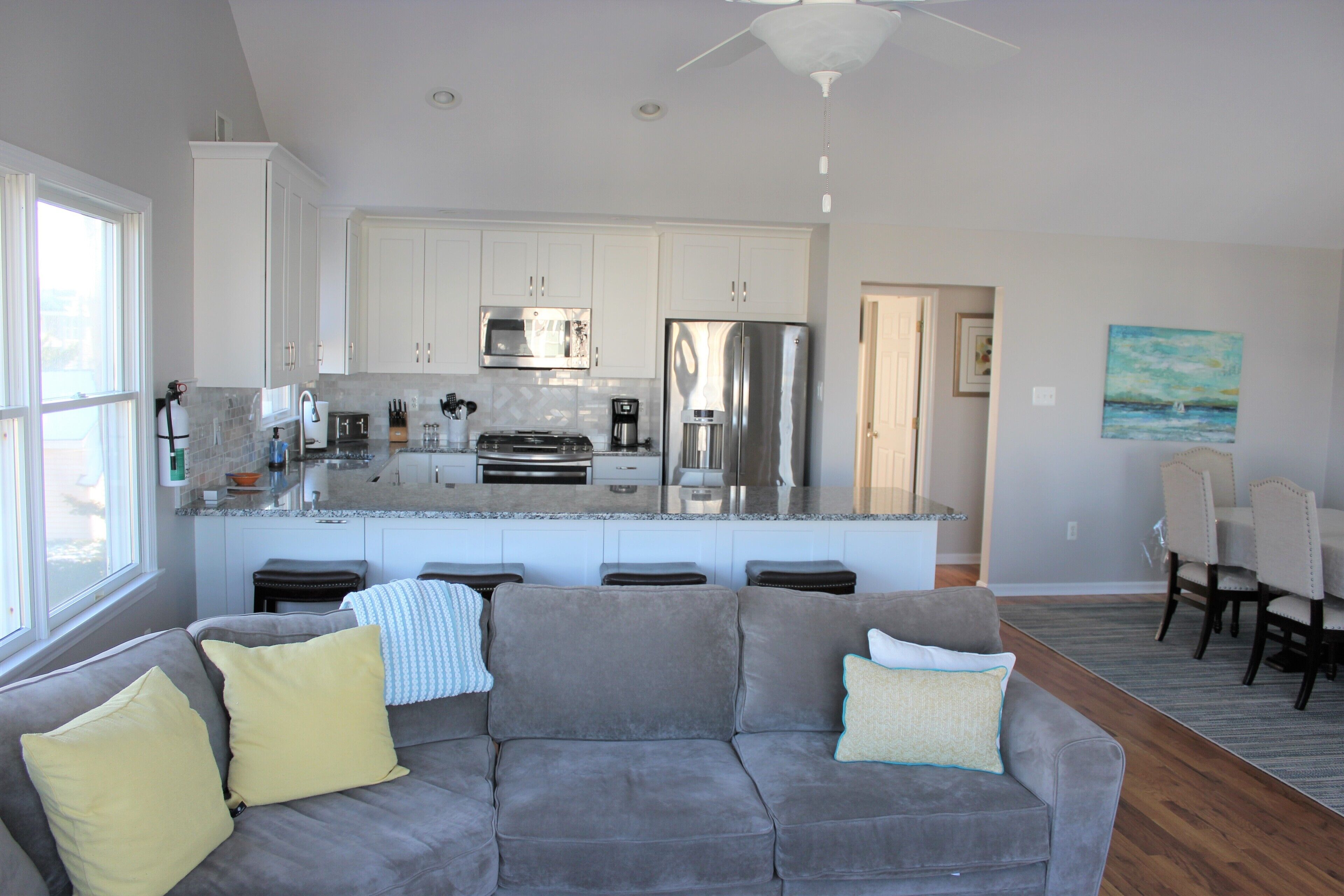 Heated Saltwater Pool-Fabulous Oceanviews 2 houses to beach, Avoid Traffic!