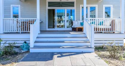 Ehdottomasti upea 5 BR 5 BA -kanavan etukoti - täysin kunnostettu tänä vuonna