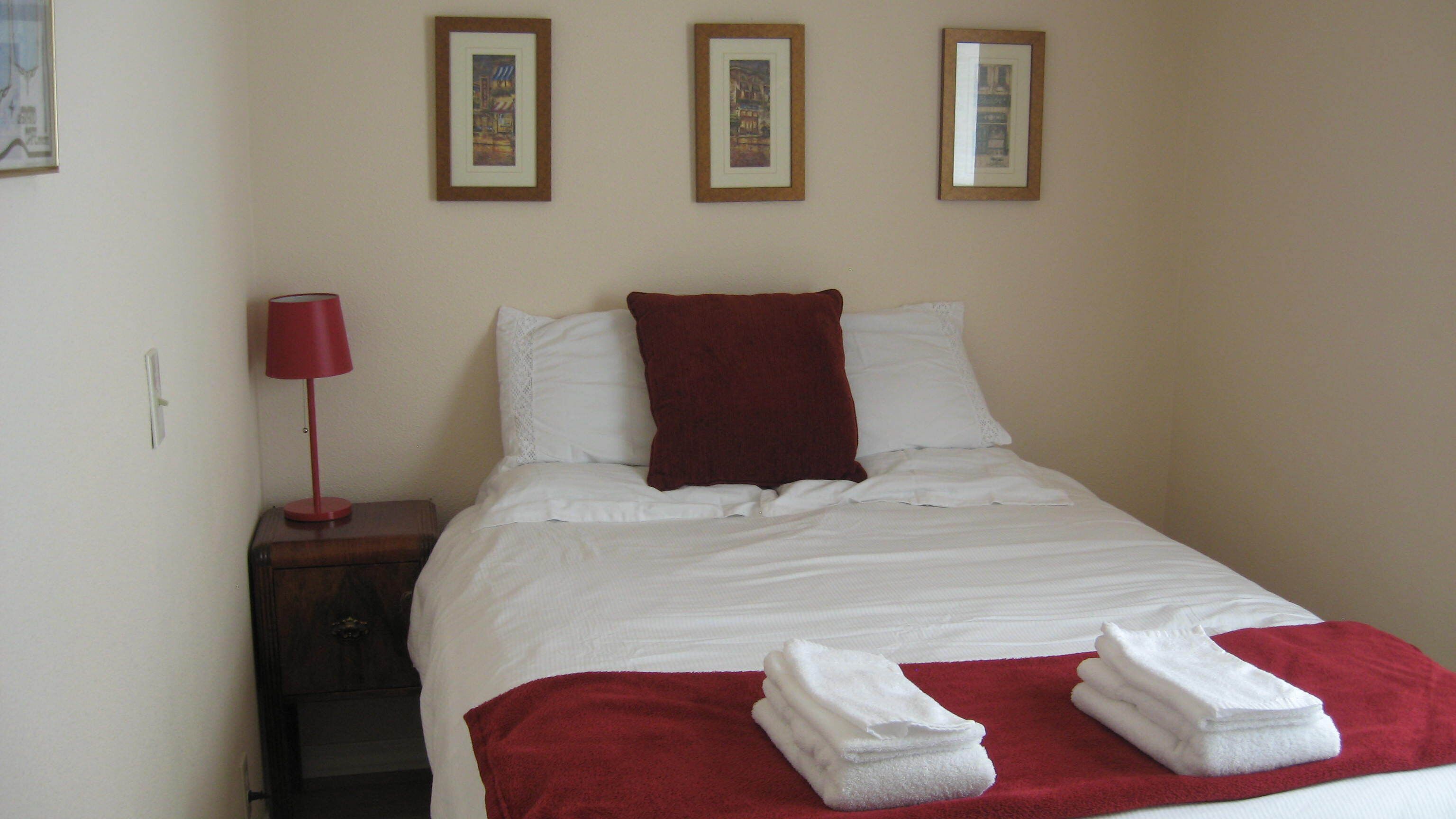 DOWNTOWN WALLA WALLA COTTAGE Long term rates available