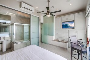 5 bedrooms, iron/ironing board, free WiFi, bed sheets