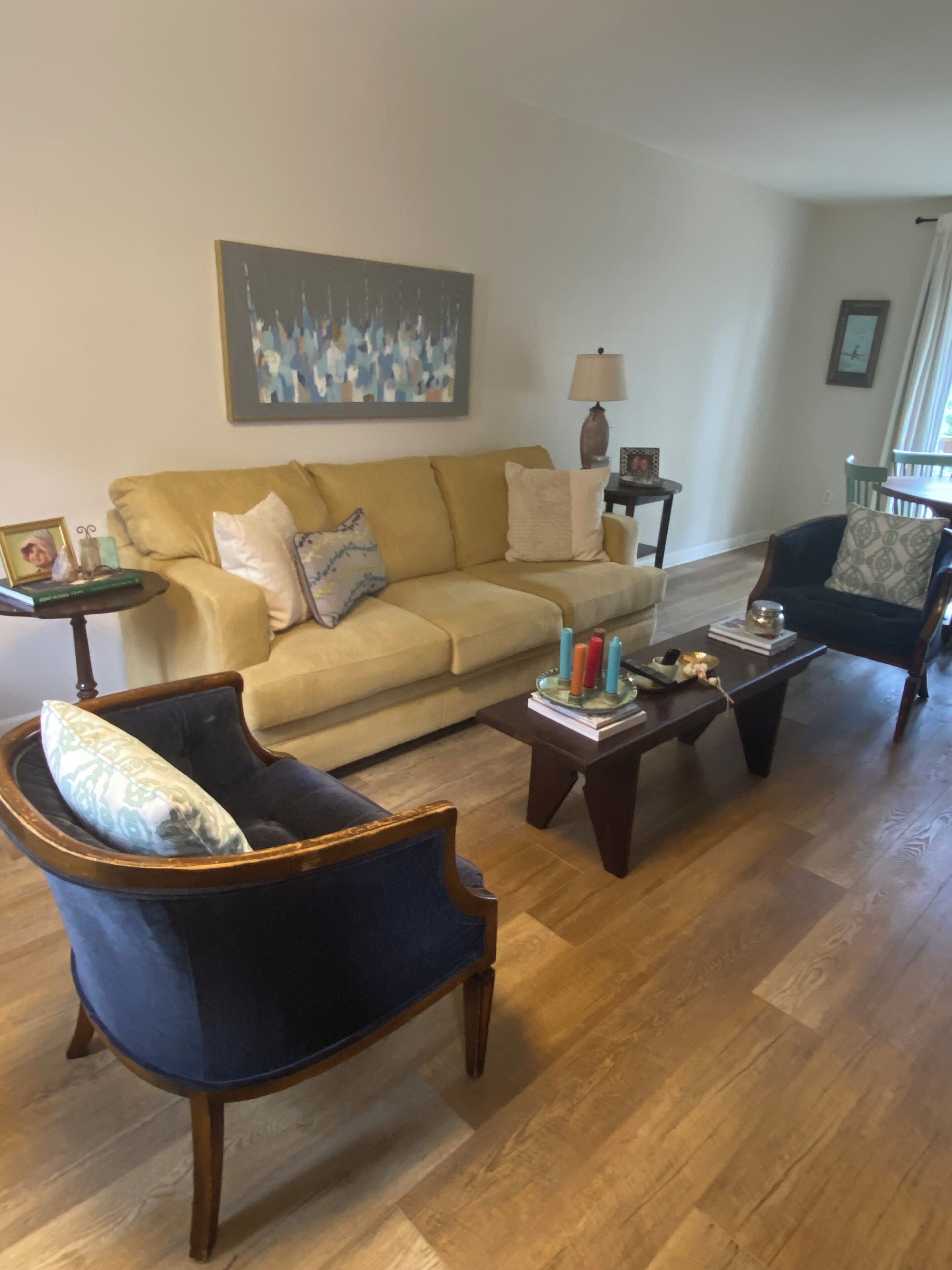 Walking Distance to Historic Oxford Square - Book for 2023 Football!