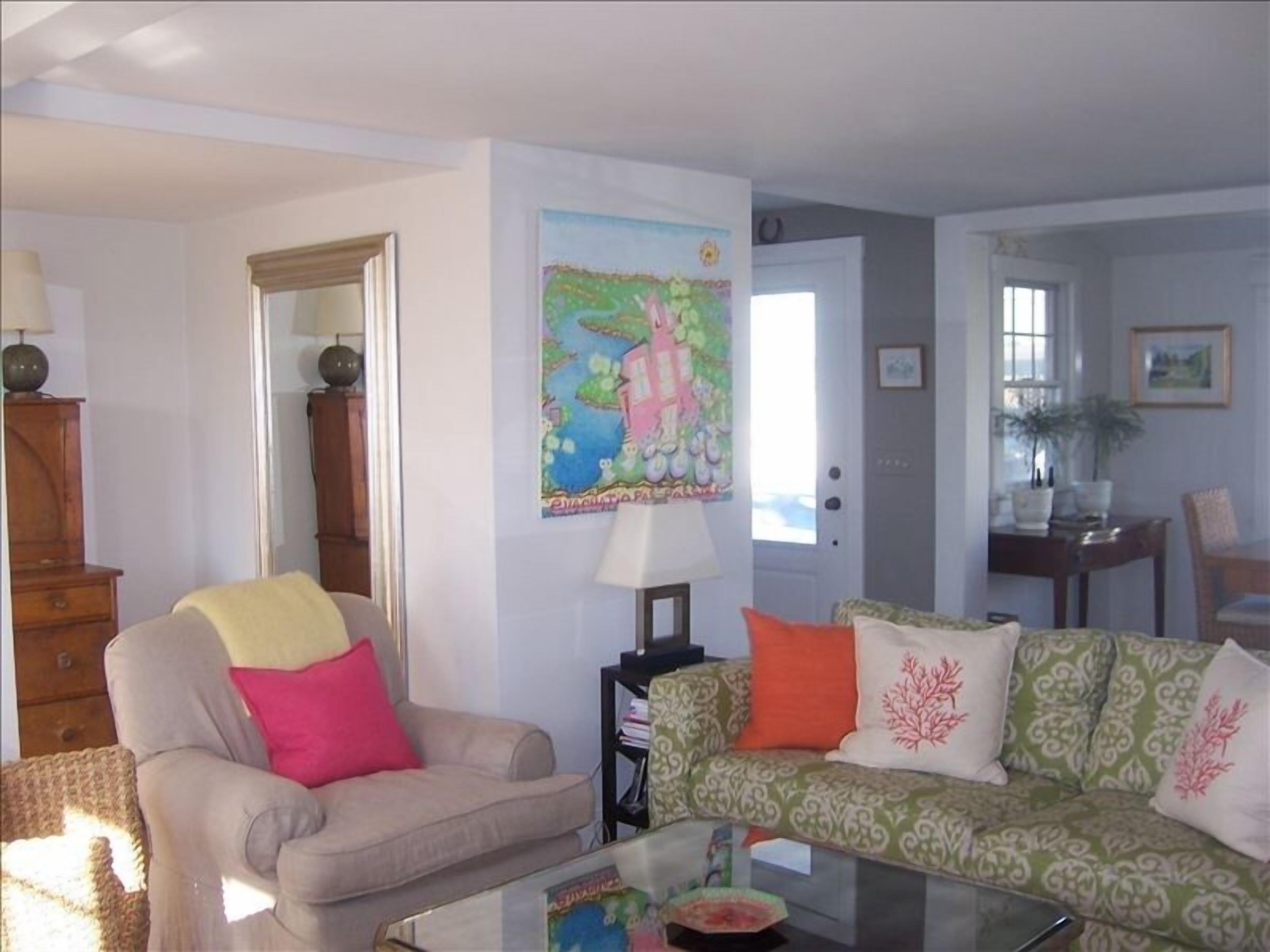 Plum Island - Charming 2 BR Cottage by the Sea