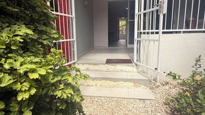 تفاصيل الفندق من الخارج