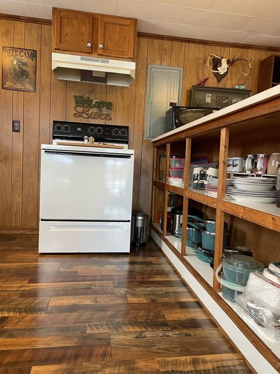 Beautiful Rustic Cabin On Lincoln Lake Is A Sportsman paradise.  