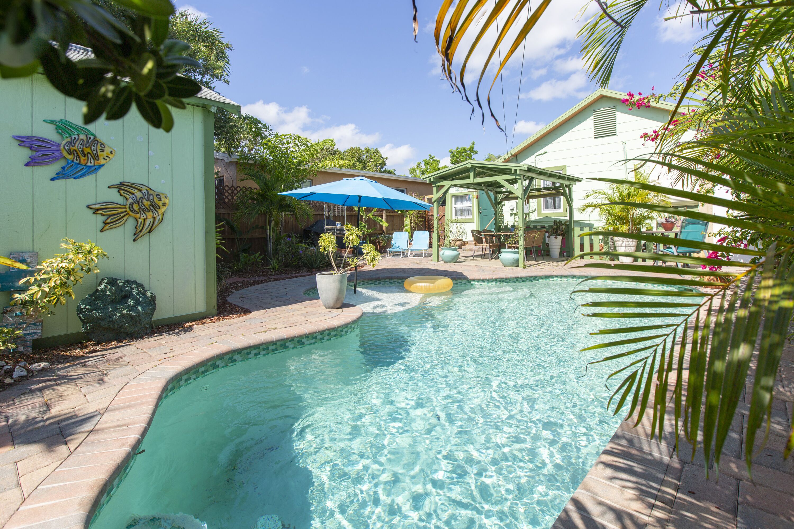 Hidden Private Tropical Oasis with Two Cottages, Pool and Gorgeous Gardens