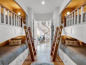 4 soverom, strykejern/-brett, wi-fi og sengetøy